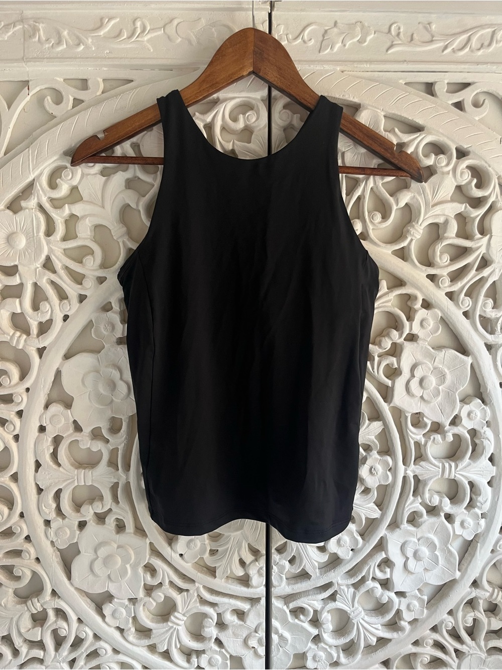 Athleta Black Racerback Built In Bra Athletic Tank Top Women’s Small